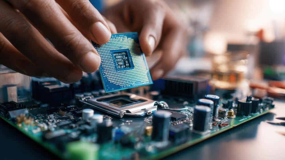 Chipset Drivers and Motherboard Communication